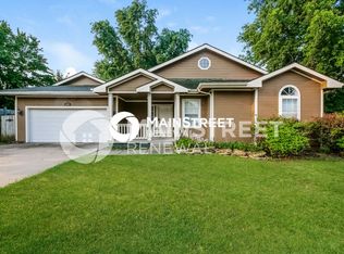1307 Rose St, Kearney, MO 64060