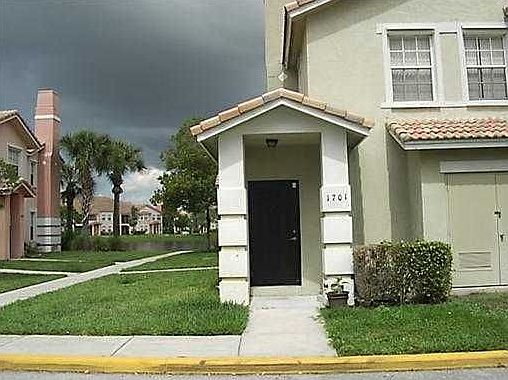 1st image of 1701 Belmont Ln