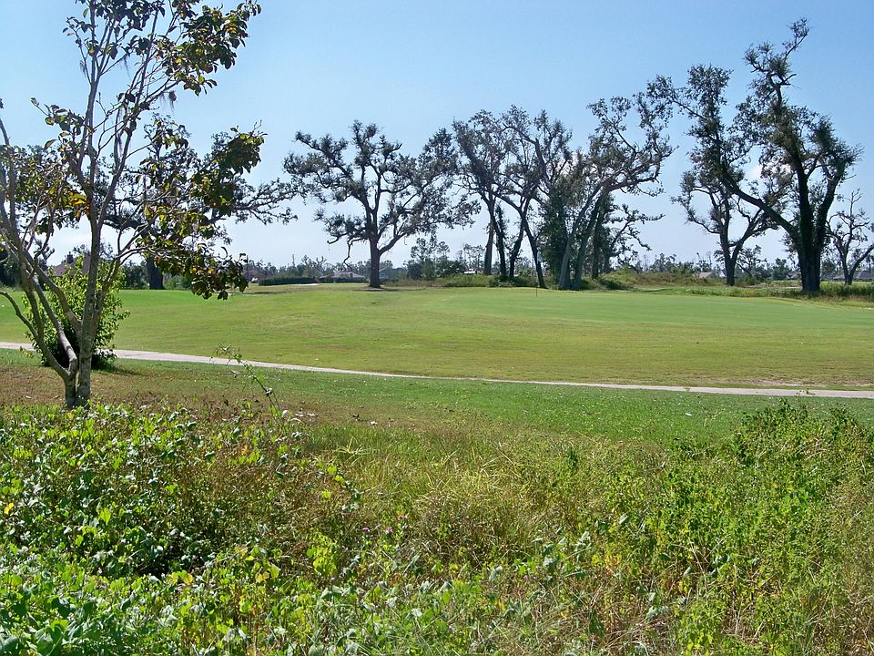 1st image of 1713 Country Club Dr