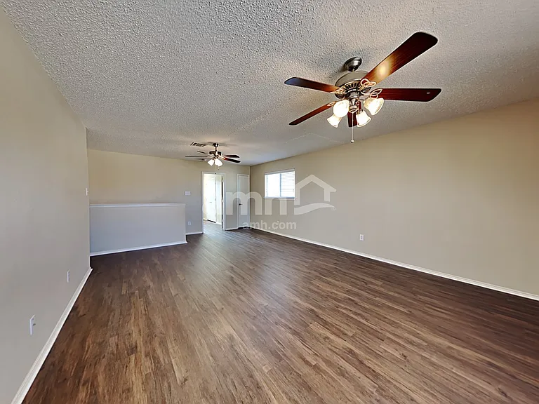 1706 Santa Fe Trl — Photo 10