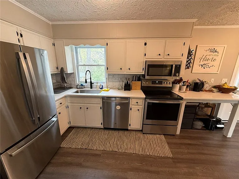 1110 Mountain View Dr — Photo 12