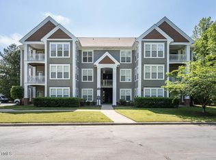 1934 Parkside Village Dr, Clayton, NC 27520