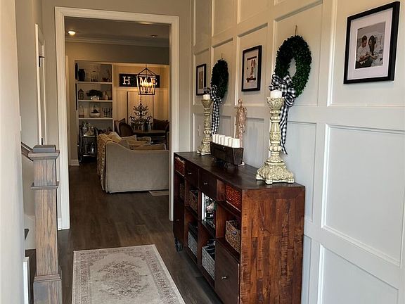 3rd image of 538 Grey Oak Cir