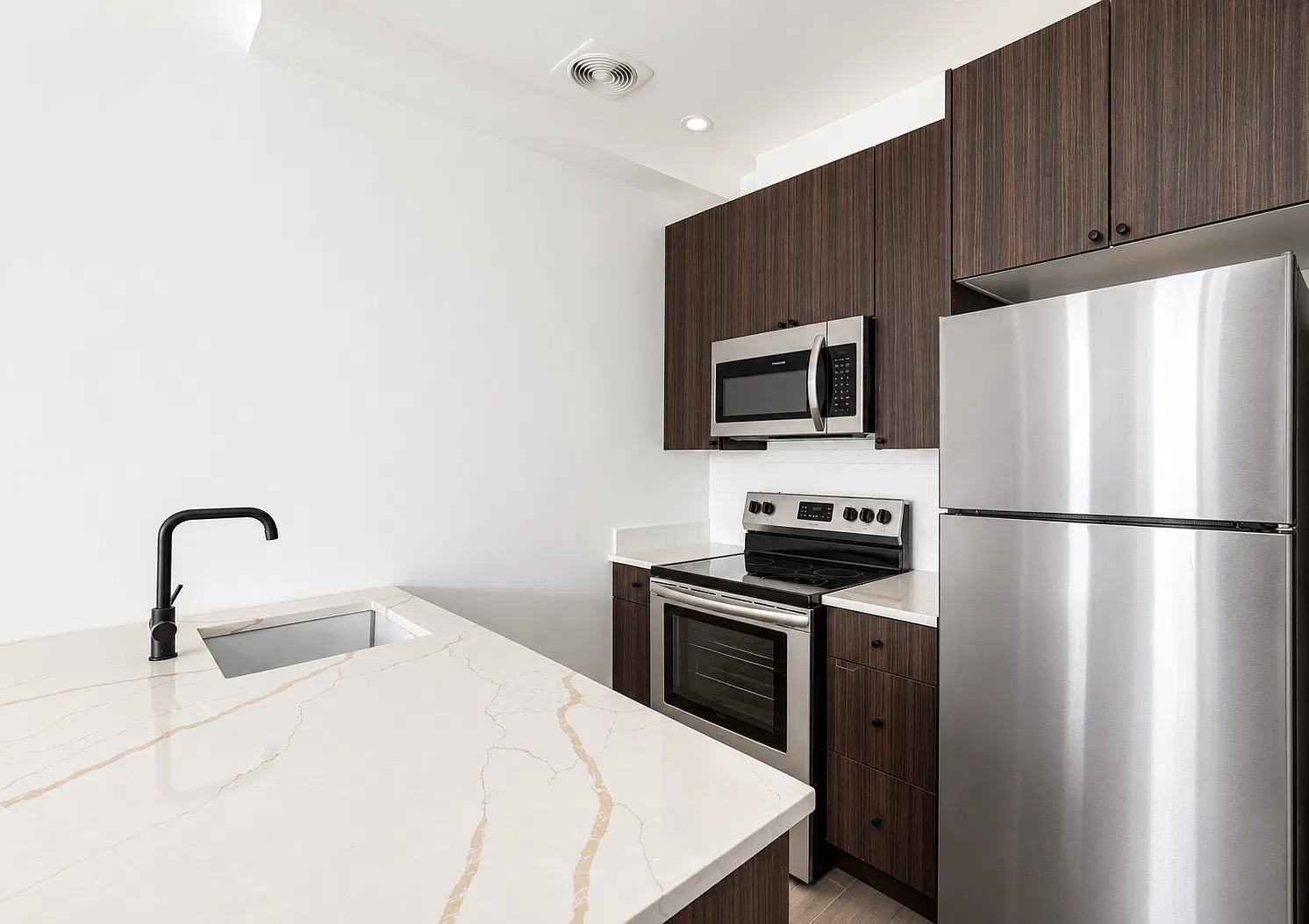 388 Cornelia Street — Photo 2