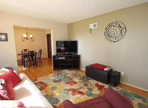 4th image of 2521 Banister Dr