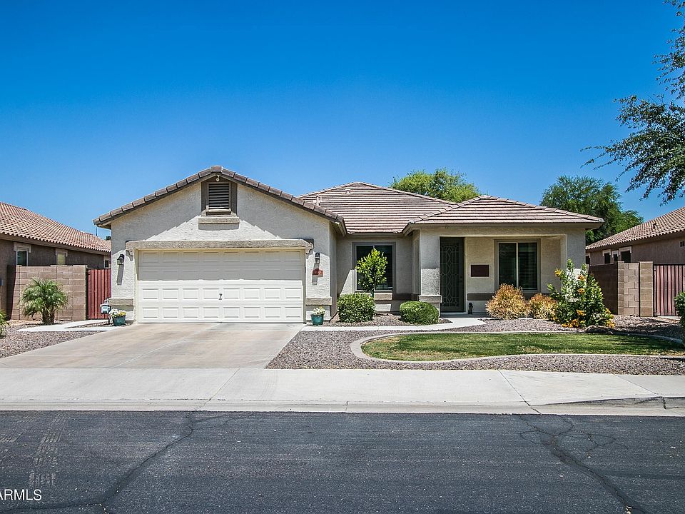 1st image of 4272 E Torrey Pines Ln