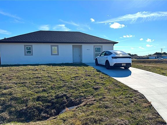 3rd image of 3015 4th St SW