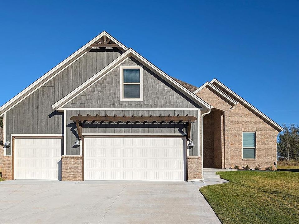 1st image of 721 Siena Springs Dr