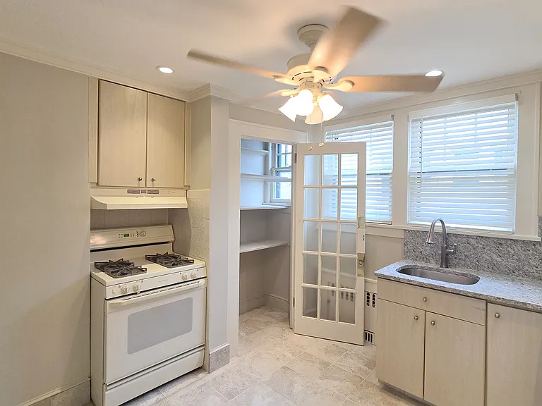 75 Williamson Ave #2 — Photo 14