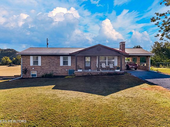 3rd image of 272 Simpson Rd