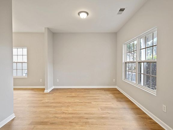 3rd image of 4201 Hampstead Village Dr