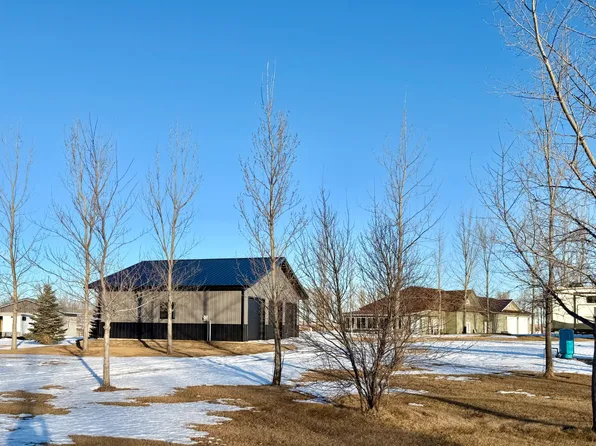 4386 Perch Cir, Wishek, ND 58495