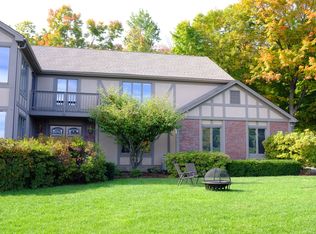 9 Brian Ln, Avon, CT 06001