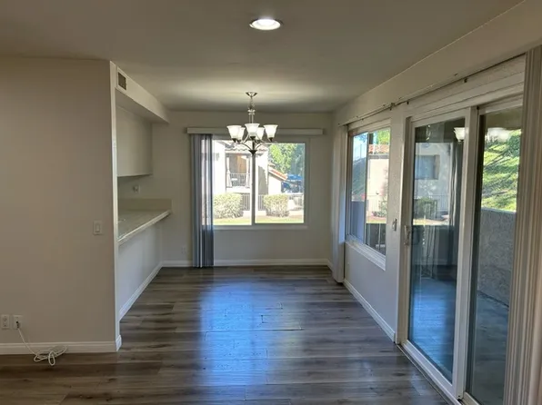 1070 Grape St, San Marcos, CA 92069