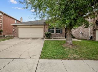 9216 White Swan Pl, Fort Worth, TX 76177
