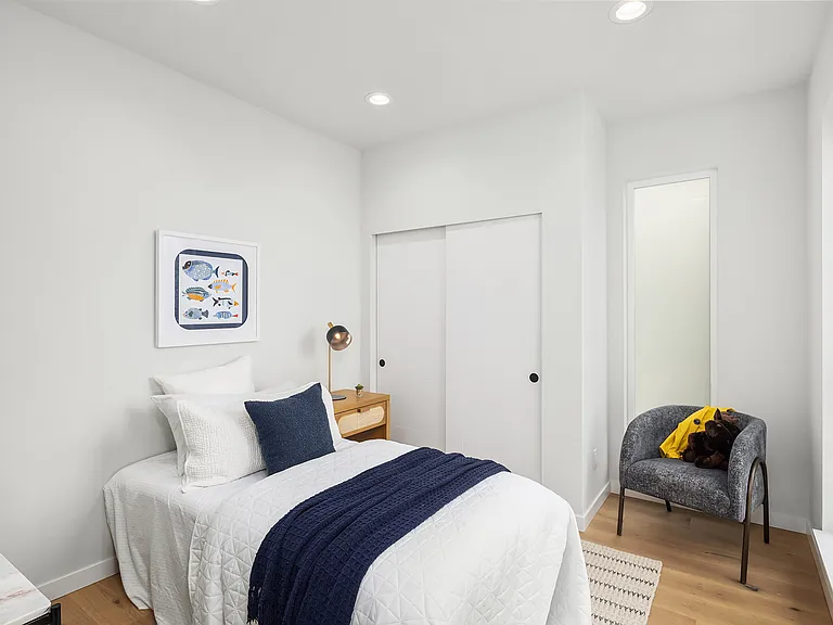 4425 Fremont Ave N #B — Photo 12