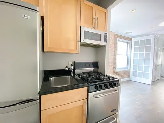 Rented by Nest Seekers International | media 6