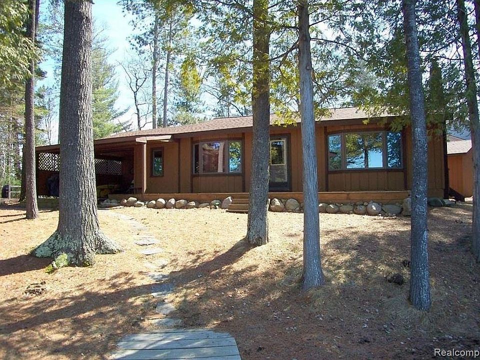 5335 Parkway Dr, Lewiston, MI 49756 Zillow