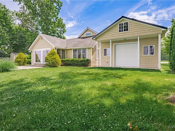 353 Ontario St, Wilson, NY 14172