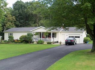 746 Melody Ln, New Castle, PA 16101
