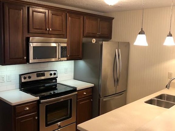 5th image of 2665 Hitchcock Dr