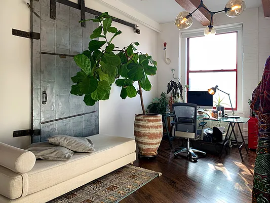 Rented by Compass | media 28