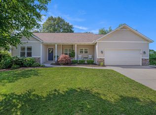 10110 Compton Dr, South Haven, MI 49090