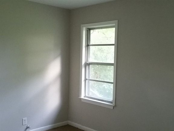 3rd image of 8675 Newfield Ln