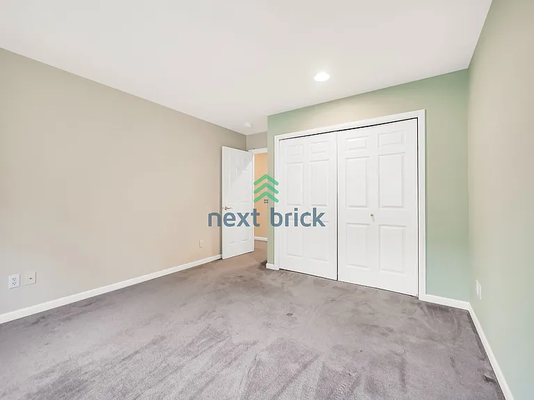 16602 SE 24th St — Photo 10