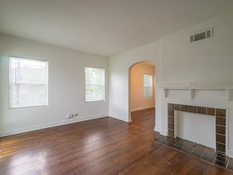 6201 Llano Ave — Photo 3