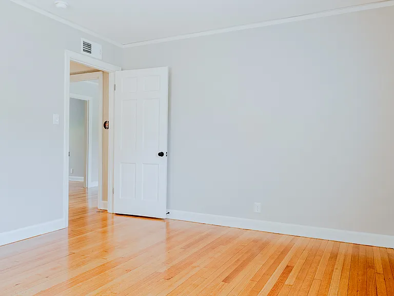 2209 Main St #1 — Photo 13