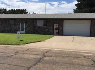 707 S Richelle St, Sublette, KS 67877