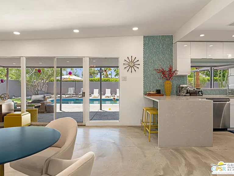 1405 E Tachevah Dr — Photo 13