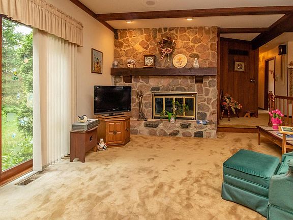 Living Room Opposite View