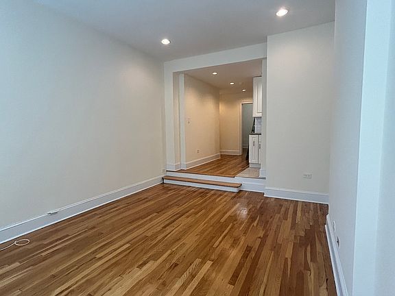 4th image of 143 W 69th St APT 2G
