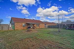 4th image of 74 Quail Meadow Dr