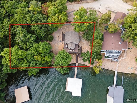 2nd image of 367 Oak Crest Dr