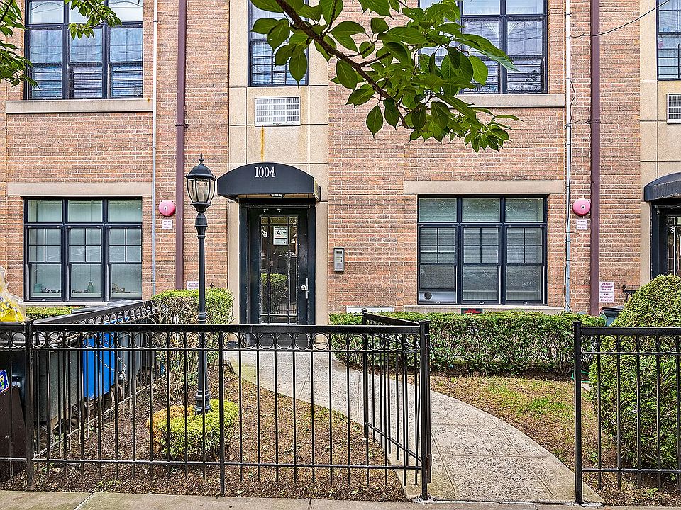 1st image of 1004 E 35th St #4D