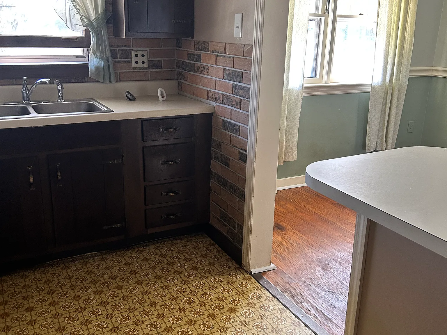 3 bed, 986 sqft, $1,795 — Photo 3