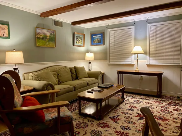 (undisclosed Address), New Fairfield, CT 06812