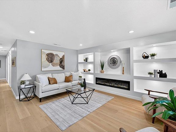 3rd image of 3146 Marten Ave
