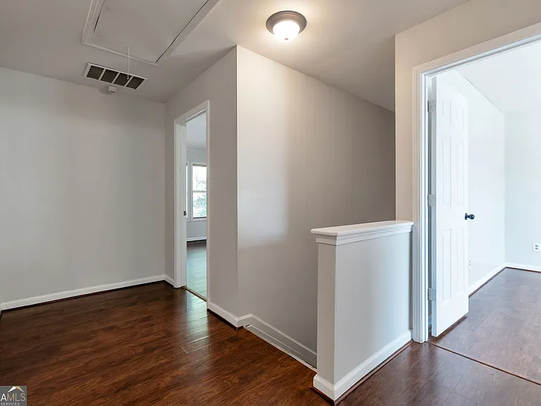 214 Farm Manor Ct — Photo 18