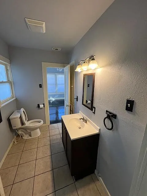 2 bed, 961 sqft, $1,425 — Photo 3