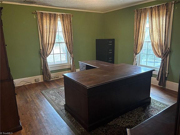 4th image of 7323 Shadyside Dr