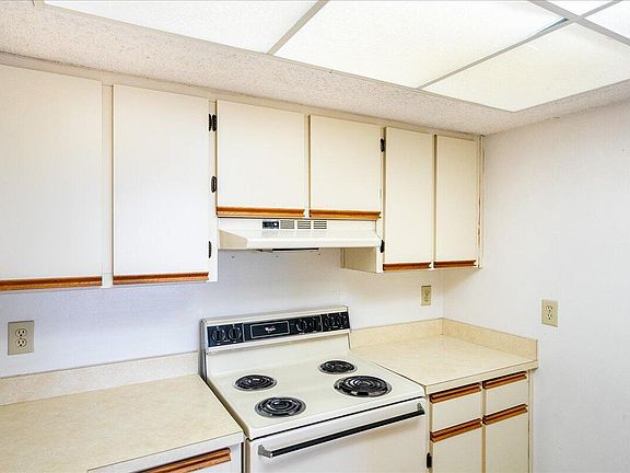 5th image of 1566 SE Royal Green Cir 201 #V201