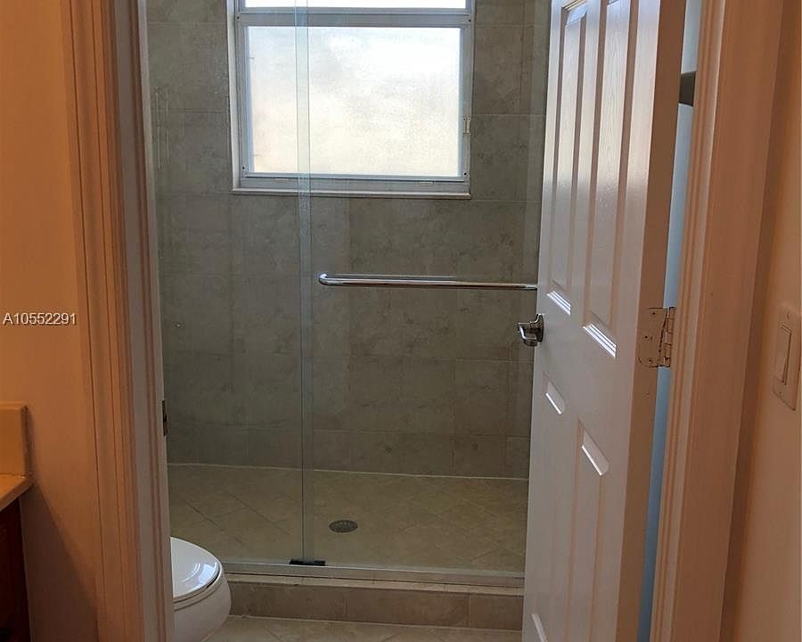 1st image of 11365 NW 87th Ln