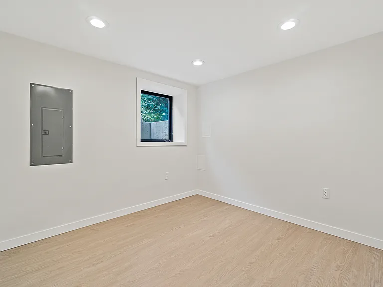 3038 37th Ave SW #2 — Photo 17