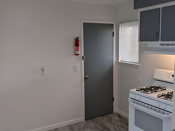 4th image of 453 Cherry St #3