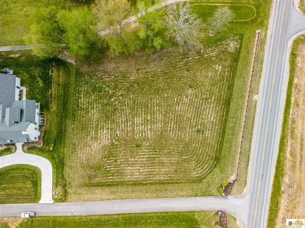1.41 Country Club Estates Dr, Russell Springs, KY 42642