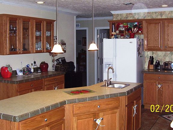 Large island in kitchen
